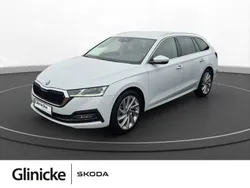 Moonweiss metallic Gebraucht 2023 Skoda Octavia Style Kombi | 24.970 € (Guter Preis)