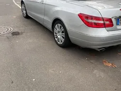 Silber Gebraucht 2011 Mercedes 220 Cabrio | 10.900 €