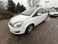 Weiß Gebraucht 2012 Opel Zafira Family Van / Kleinbus | 2.690 € (Superpreis)