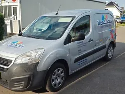 Grau Gebraucht 2015 Peugeot Partner Comfort Van / Kleinbus | 5.990 € (Superpreis)