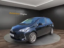 Schwarz Gebraucht 2017 Toyota Yaris Limousine | 11.390 € (Fairer Preis)