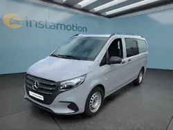 Grau Gebraucht 2024 Mercedes Vito Van / Kleinbus | 68.349 €
