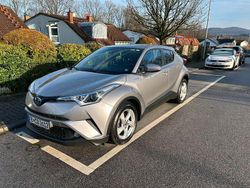 Grau Gebraucht 2017 Toyota C-HR SUV | 16.490 € (Fairer Preis)