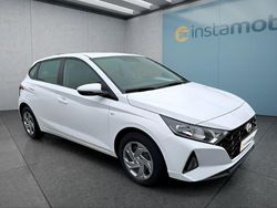Weiß Gebraucht 2022 Hyundai i20 Kleinwagen | 15.699 € (Fairer Preis)