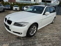 Weiß Gebraucht 2009 BMW 320 Comfort Edition Kombi | 3.650 € (Guter Preis)