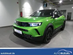 Matcha green / dach schwarz Gebraucht 2023 Opel Mokka-e GS Line SUV | 22.450 € (Fairer Preis)