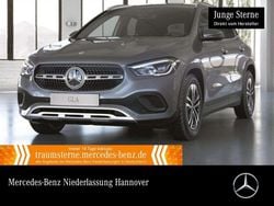 Grau Gebraucht 2023 Mercedes GLA200 Style SUV | 33.890 € (Guter Preis)