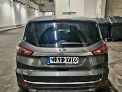 Grau Gebraucht 2017 Ford S-MAX Titanium Van / Kleinbus | 12.000 € (Guter Preis)