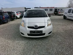 Weiß Gebraucht 2010 Toyota Yaris Kleinwagen | 3.700 € (Fairer Preis)