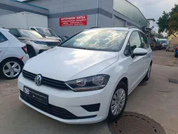 Weiß Gebraucht 2016 VW Golf Sportsvan Trendline Van / Kleinbus | 6.700 € (Fairer Preis)