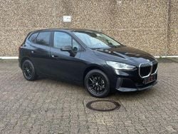 Schwarz Gebraucht 2023 BMW 218 Active Tourer Performance Van / Kleinbus | 26.990 € (Guter Preis)