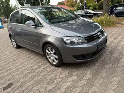 Grau Gebraucht 2010 VW Golf Plus Comfortline Van / Kleinbus | 3.999 € (Fairer Preis)