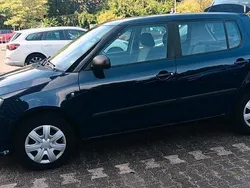 Blau Gebraucht 2010 Skoda Fabia Kleinwagen | 2.000 € (Superpreis)