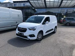 Weiß Gebraucht 2020 Opel Combo Edition Van / Kleinbus | 11.900 € (Guter Preis)