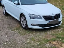 Weiß Gebraucht 2018 Skoda Superb Active Kombi | 11.500 € (Guter Preis)