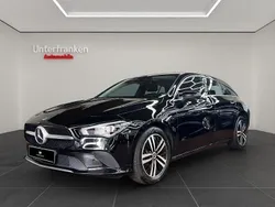 Schwarz Gebraucht 2021 Mercedes CLA200 Limousine | 21.980 € (Fairer Preis)