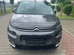 Grau Gebraucht 2018 Citroën Berlingo Feel Van / Kleinbus | 14.500 € (Etwas zu teuer)