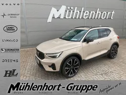 Gold Gebraucht 2024 Volvo XC40 Ultra SUV | 41.900 € (Etwas zu teuer)