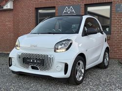 Weiß Gebraucht 2021 Smart ForTwo Electric Drive Coupé | 9.280 € (Fairer Preis)