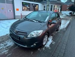 Braun Gebraucht 2011 Toyota Auris Kleinwagen | 4.900 € (Fairer Preis)