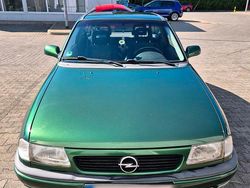 Grün Gebraucht 1997 Opel Astra Limousine | 700 € (Superpreis)