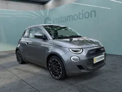 Grau Gebraucht 2022 Fiat 500e La Prima Limousine | 22.090 € (Etwas zu teuer)