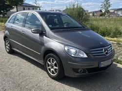 Grau Gebraucht 2007 Mercedes B170 Edition Van / Kleinbus | 2.800 € (Fairer Preis)