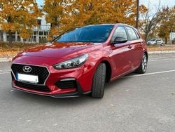 Rot Gebraucht 2019 Hyundai i30 N Line Limousine | 17.990 € (Etwas zu teuer)