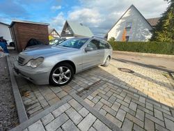 Grau Gebraucht 2002 Mercedes C220 Elegance Kombi | 800 €