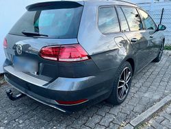 Grau Gebraucht 2020 VW Golf VII Kombi | 16.500 € (Guter Preis)