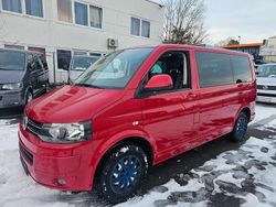 Rot Gebraucht 2015 VW Multivan Van | 17.100 €