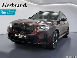 Piemont rot metallic Gebraucht 2023 BMW iX3 M Sport SUV | 43.990 € (Guter Preis)