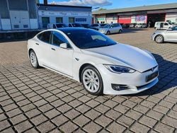 Pearl white multicoat Gebraucht 2020 Tesla Model S Kleinwagen | 37.770 € (Fairer Preis)