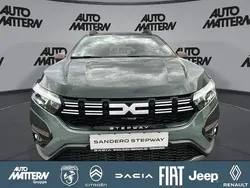 Grau Neu 2025 Dacia Sandero Kleinwagen | 21.099 € (Etwas zu teuer)