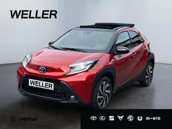 Rot Neu 2025 Toyota Aygo Kleinwagen | 22.490 €