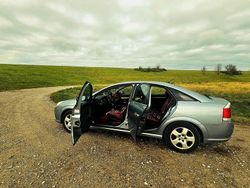 Grau Gebraucht 2007 Opel Vectra Limousine | 2.800 € (Teuer)