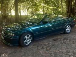 Grün Gebraucht 1995 BMW 318 Cabriolet Cabrio | 6.200 €