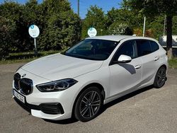 Weiß Gebraucht 2021 BMW 116 Advantage Kleinwagen | 18.500 €