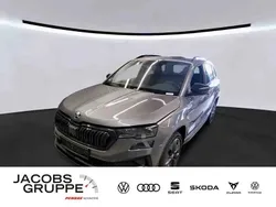 Grau Gebraucht 2022 Skoda Karoq SportLine SUV | 31.994 € (Teuer)