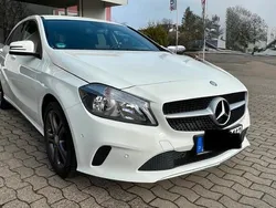 Weiß Gebraucht 2016 Mercedes A180 Limousine | 15.300 € (Etwas zu teuer)