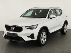 Crystal white perlglanzeffekt Neu 2025 Volvo XC40 Core SUV | 39.495 € (Superpreis)