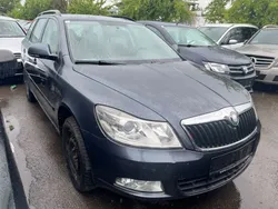 Grau Gebraucht 2010 Skoda Octavia Ambiente Kombi | 2.499 € (Superpreis)