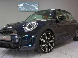 Enigmatic black met Gebraucht 2021 Mini Cooper S Classic Kleinwagen | 27.700 € (Fairer Preis)