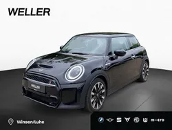 Midnight black ii (schwarz) Gebraucht 2024 Mini Cooper S Classic Kleinwagen | 29.750 € (Fairer Preis)