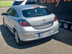 Silber Gebraucht 2008 Opel Astra GTC Edition Limousine | 2.599 € (Guter Preis)