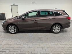 Metallic Gebraucht 2017 Opel Astra Dynamic Kombi | 15.310 €