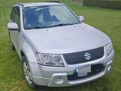 Grau Gebraucht 2007 Suzuki Grand Vitara SUV | 3.399 € (Guter Preis)