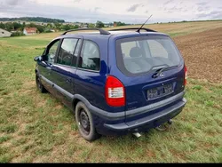 Blau Gebraucht 2004 Opel Zafira Elegance Van / Kleinbus | 1.250 € (Guter Preis)