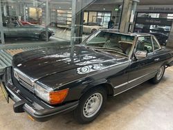 Schwarz Gebraucht 1985 Mercedes SL380 Cabrio | 29.900 €
