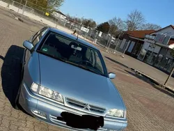 Blau Gebraucht 1999 Citroën Xantia Limousine | 1.300 €